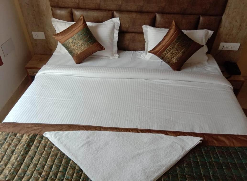Hotel Broadway New Delhi Exterior photo